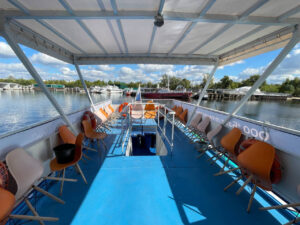 rechnaya-progulka-po-reke-volge-v-kazani-s-diskotekoy-06