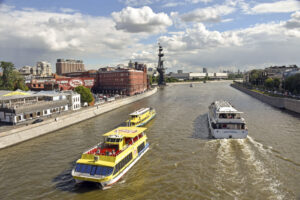 rechnaya-progulka-po-unikalnomu-marshrutu-ot-vorobyovykh-gor-do-parka-zaryade-13