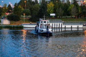 rechnaya-progulka-po-yugu-stolicy-ot-parka-marino-06