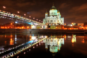 rechnaya-progulka-s-prosmotrom-salyuta-v-den-rossii-12-iyunya-ot-parka-zaryade-04