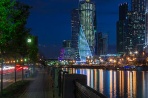 rechnaya-progulka-s-prosmotrom-salyuta-v-den-rossii-ot-moskva-siti-04