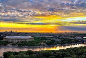 rechnaya-progulka-s-prosmotrom-salyuta-v-den-rossii-ot-moskva-siti-06