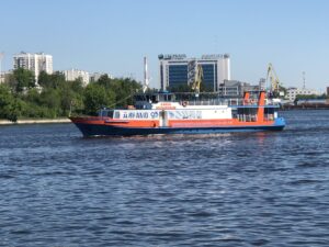 rechnaya-progulka-s-zavtrakom-na-bortu-iz-nagatino-do-krymskogo-mosta-07