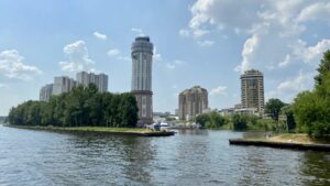 rechnaya-progulka-vykhodnogo-dnya-po-klyazminskomu-vodokhranilischu-12