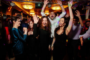 sborniy-novogodniy-korporativ-na-teplokhode-river-palas-18