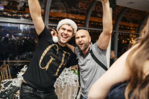 sborniy-novogodniy-korporativ-na-teplokhode-river-palas-19