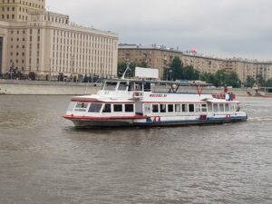 semeyniy-utrenniy-kruiz-zavtrak-picca-tur-skidka-07