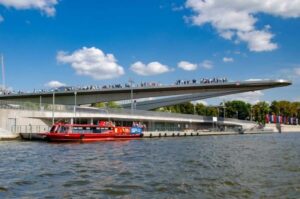 serdtse-stolitsy-rechnaya-progulka-vokrug-zolotogo-ostrova-01