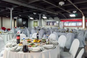 sovmestniy-novogodniy-korporativ-na-teplokhode-loft-boat-02