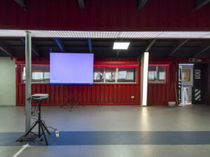 vypusknoy-2020-na-komfortabelnom-teplokhode-loft-boat-pod-klyuch-06