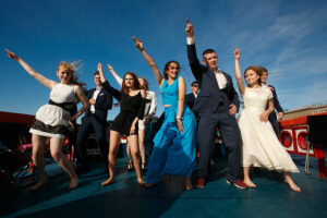 vypusknoy-2020-na-teplokhode-v-moskve-tarif-nachalniy-01