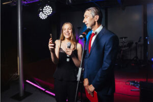 vypusknoy-na-panoramnoy-vip-yakhte-river-palas-08