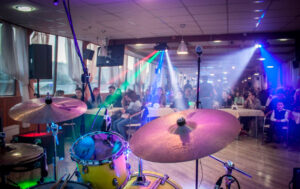 vypusknoy-po-super-tsene-na-teplokhode-santa-mariya-04