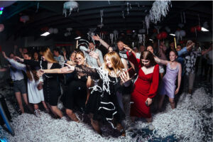 vypusknoy-vecher-na-samom-bolshom-i-stilnom-teplokhode-parikhod-loft-boat-rio-1-14