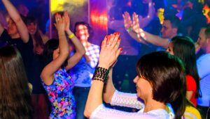 zazhigatelnaya-diskoteka-falkon-3