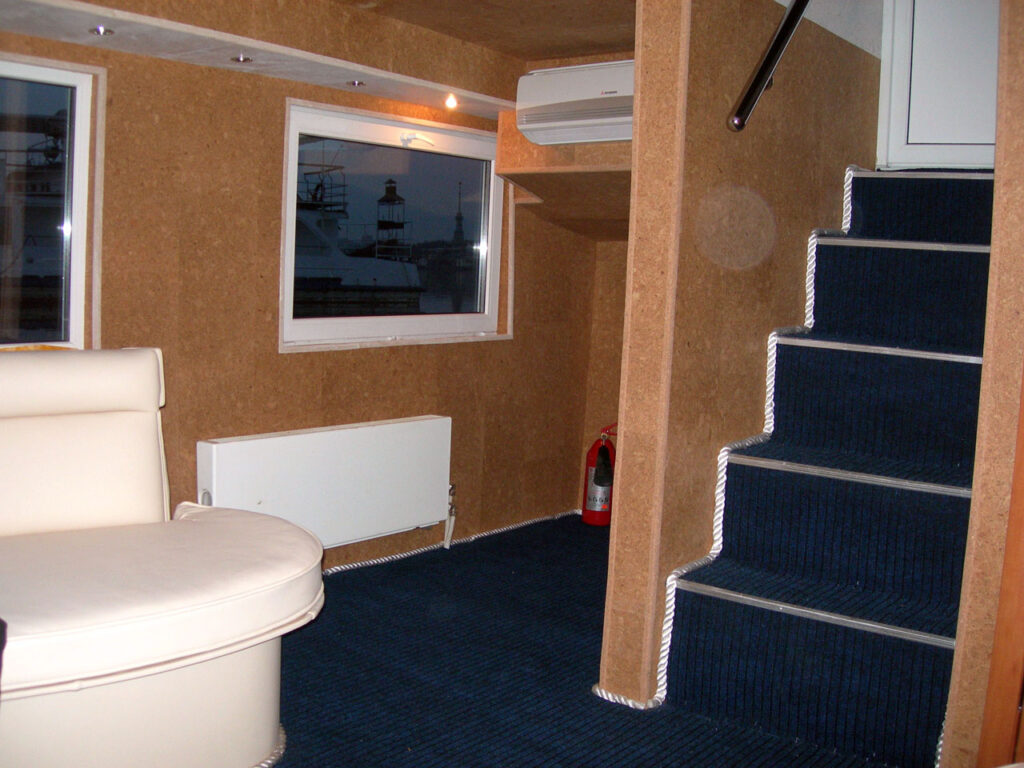 saloon2